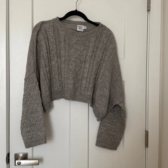 Princess Polly gray oversized cropped sweater NWT - Picture 3 of 5